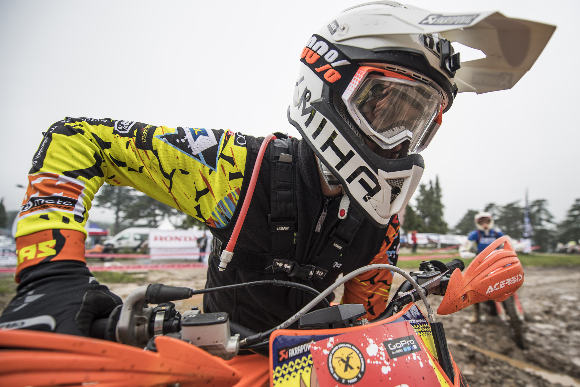 TENSE DUEL BETWEEN BERTL AND SPINDLER IN THE FIRST DAY OF XROSS CHALLENGE RACE